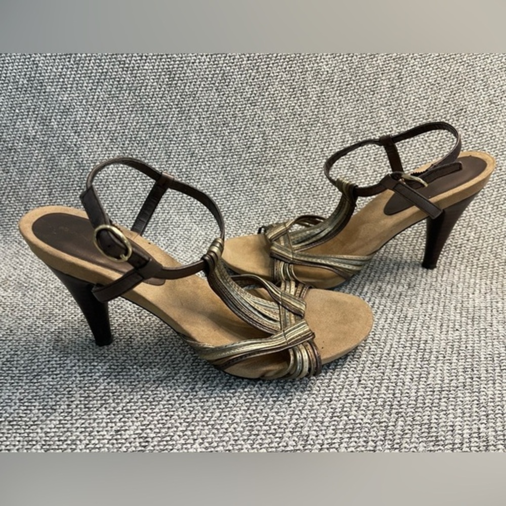 Bandolino Brown Heels with Ankle Strap and Metallic Color Straps Size 8